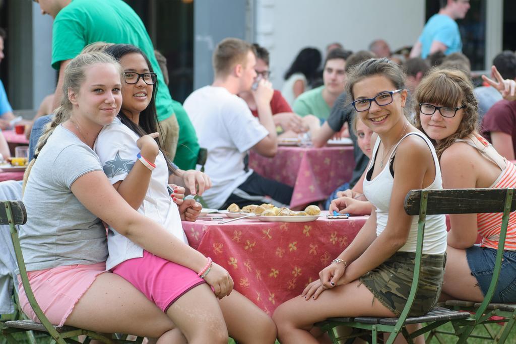 Hostal Jugendhotel Egger - Youth Landskron